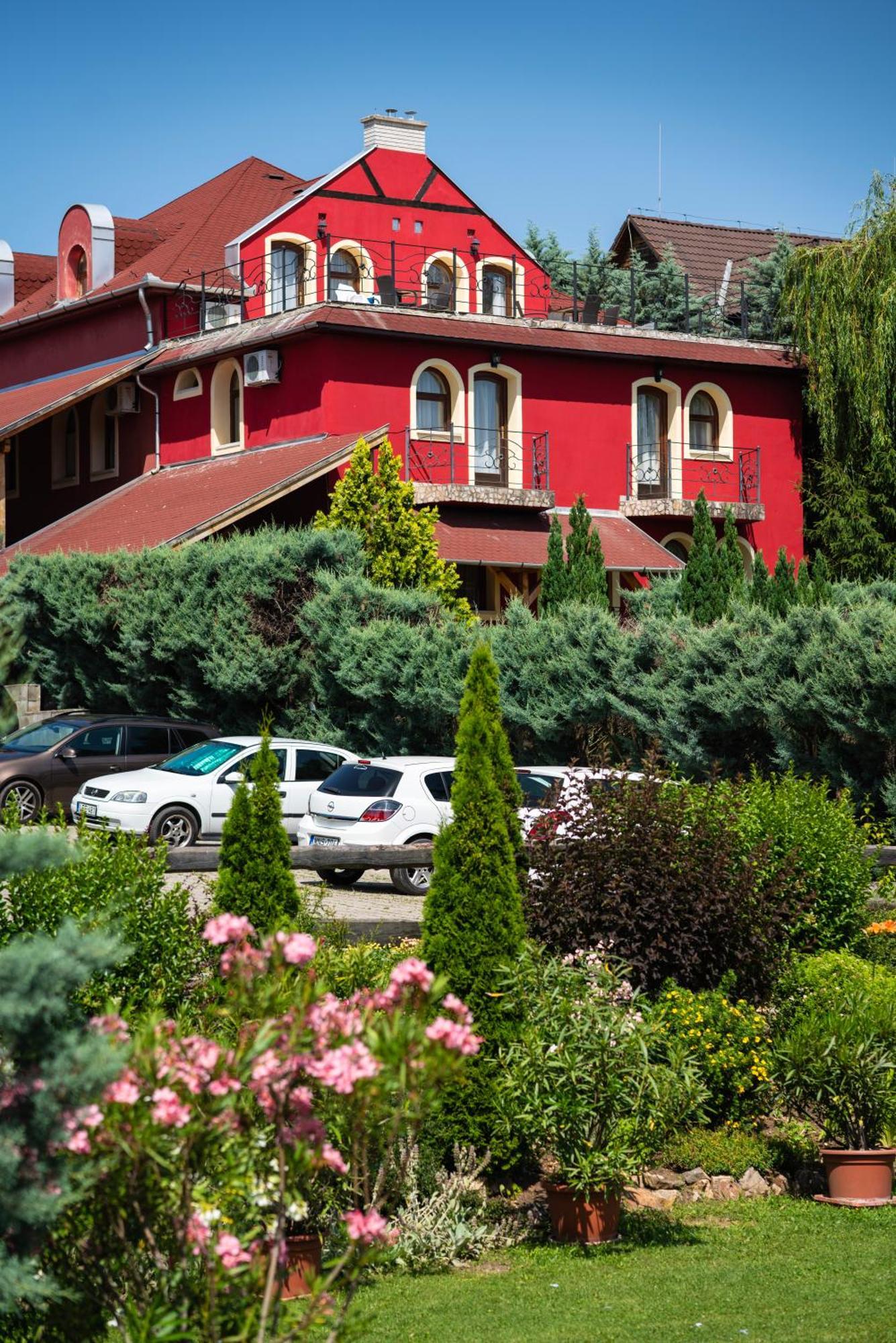 Hotel Szent Istvan Erlau Exterior foto